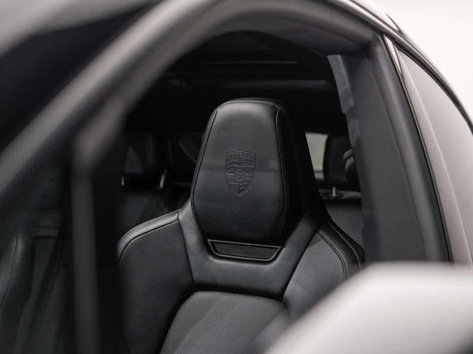 2025 Porsche Macan 4 Electric AWD thumb 11