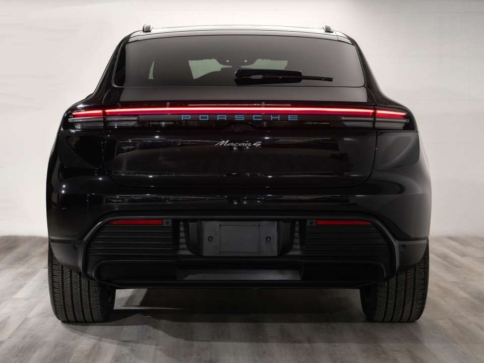 2025 Porsche Macan 4 Electric AWD alt 2