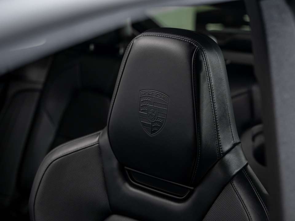 2025 Porsche Macan 4 Electric AWD thumb 13