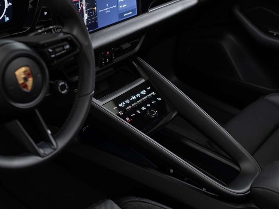 2025 Porsche Macan 4 Electric AWD thumb 28