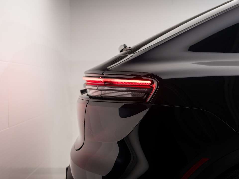2025 Porsche Macan 4 Electric AWD thumb 36