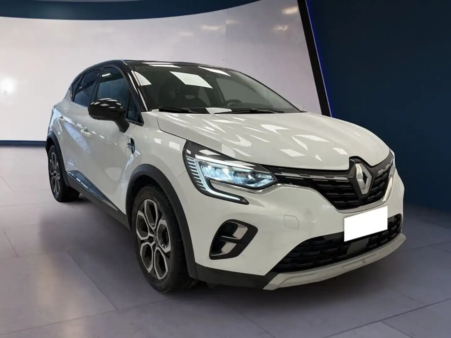 Renault Captur II 2019 1.6 E-Tech phev Intens 160cv auto Bianco - 2