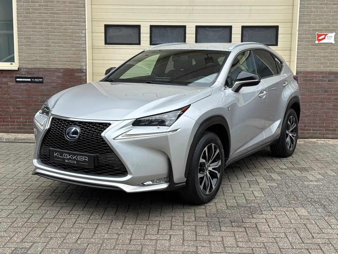 Lexus NX 300h AWD F Sport Line ACC | Camera | Stoelverw. Gris - 1