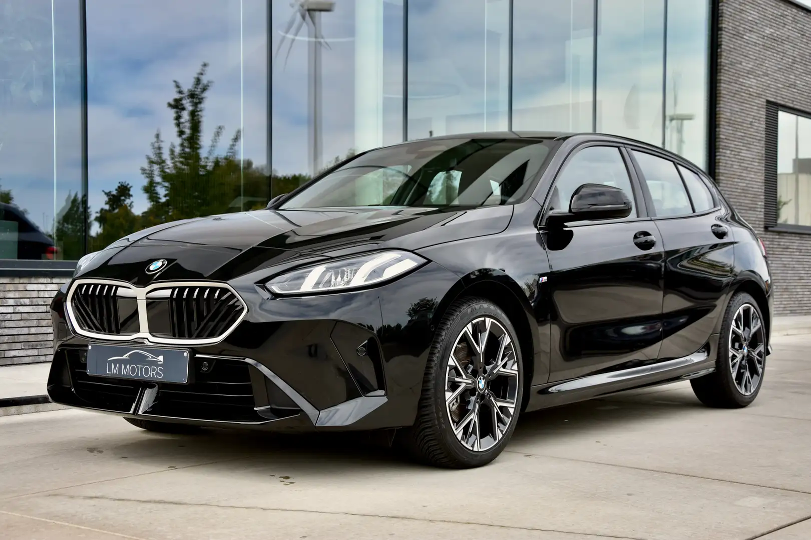 BMW 120 i M-Sport **7500 KM** NEW Noir - 2