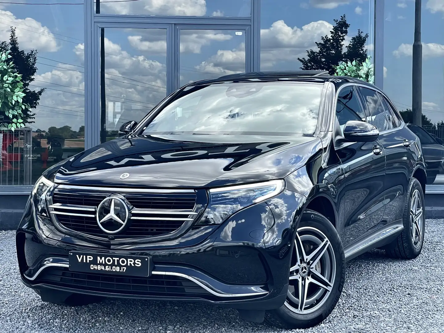 Mercedes-Benz EQC 400 4MATIC // PACK AMG // TOIT OUVRANT // FULL OPTIONS Zwart - 2