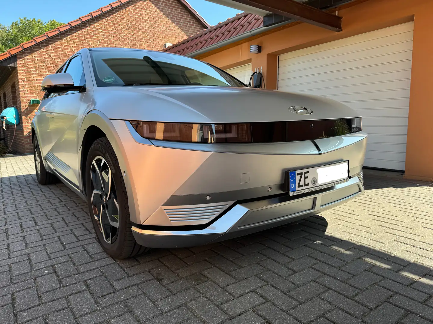 Hyundai IONIQ 5 77,4 kWh 4WD Uniq, BOSE NAVI ACC HUD LED 360° Серебристый - 2