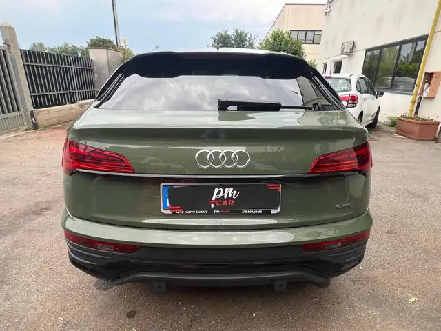 Audi Q5 view 6