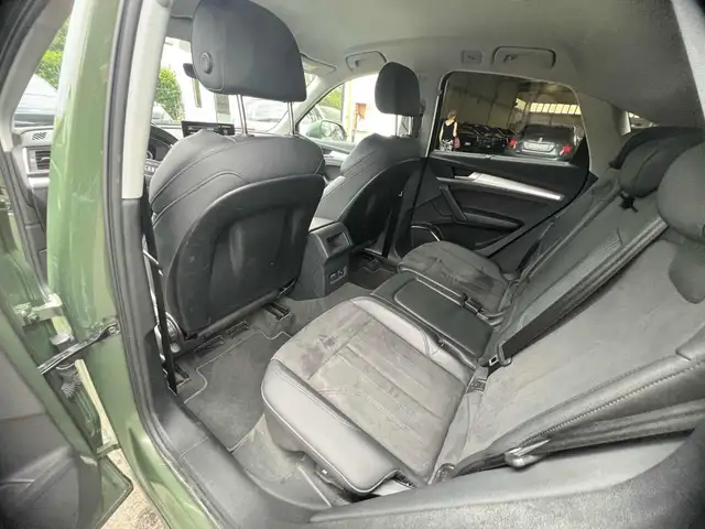 Audi Q5 view 14