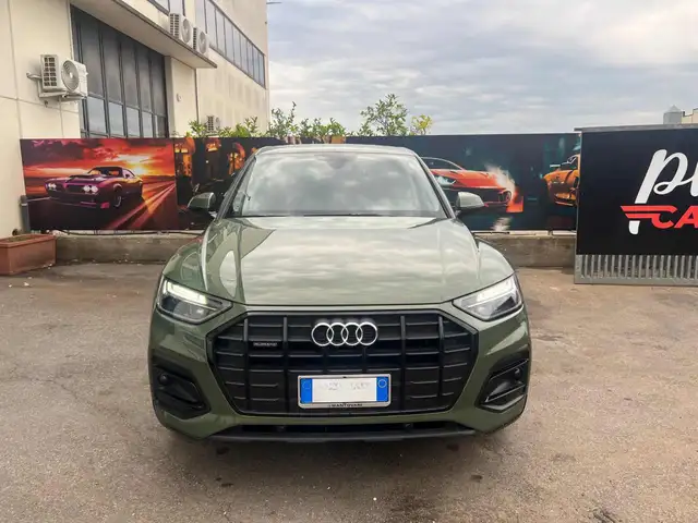 Audi Q5 view 2