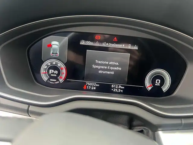 Audi Q5 view 11