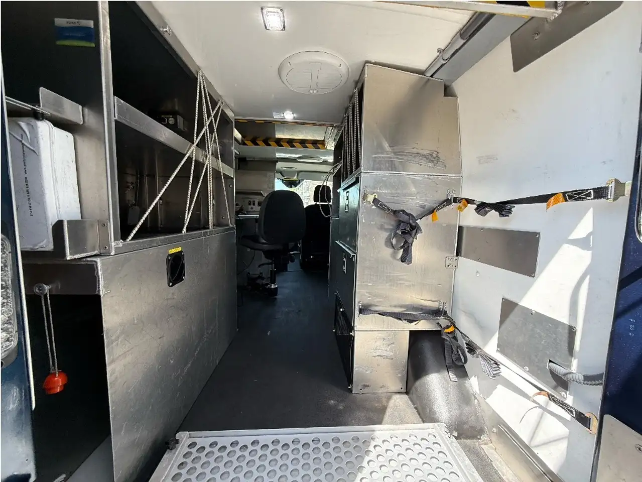 Ford Transit Cargo Van снимка Ford Transit Cargo Van