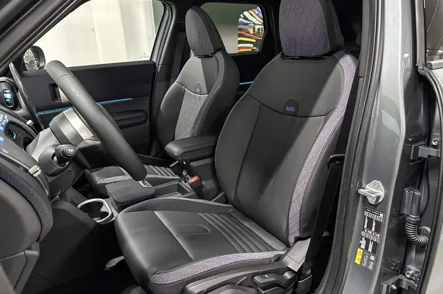 MINI Countryman view 9