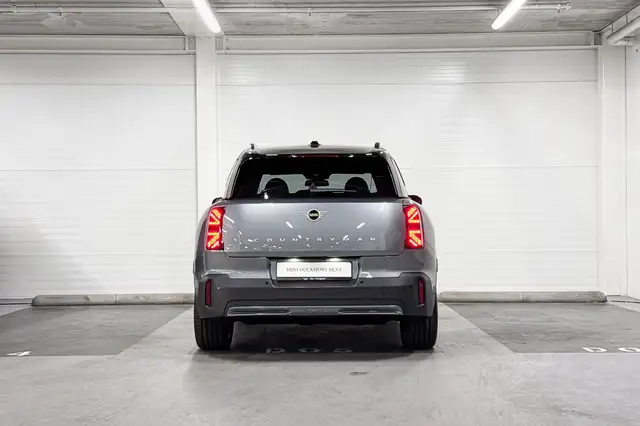 MINI Countryman view 7