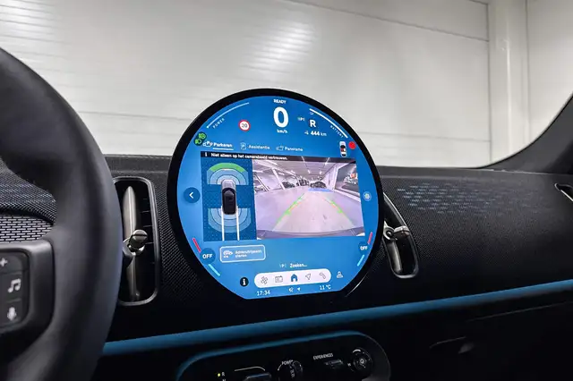 MINI Countryman view 13