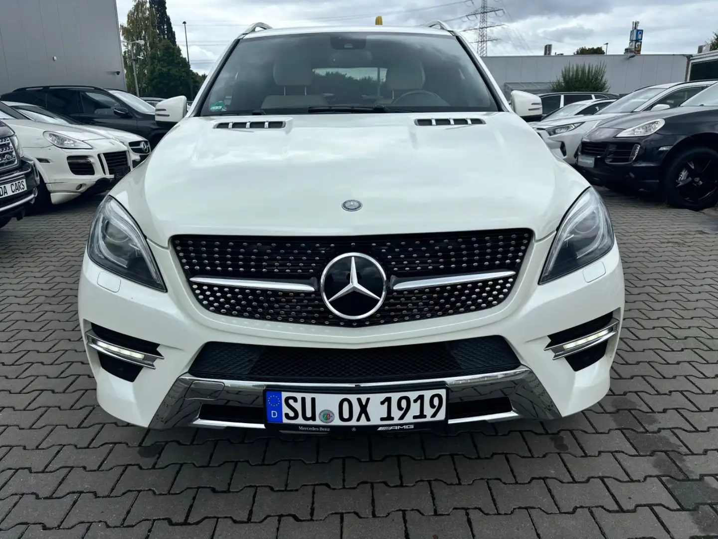 Mercedes-Benz ML 350 ML-350 CDI AMG Designo Leder/Navi+DVD/EURO6 Biały - 2