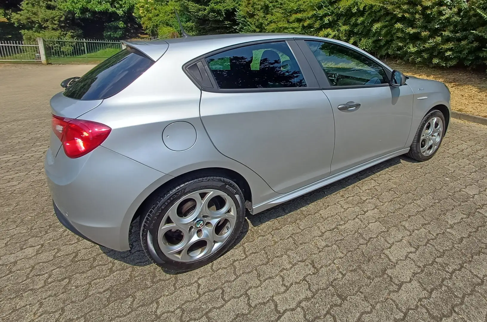 Alfa Romeo Giulietta 1.6 jtdm Sprint 120cv - 2