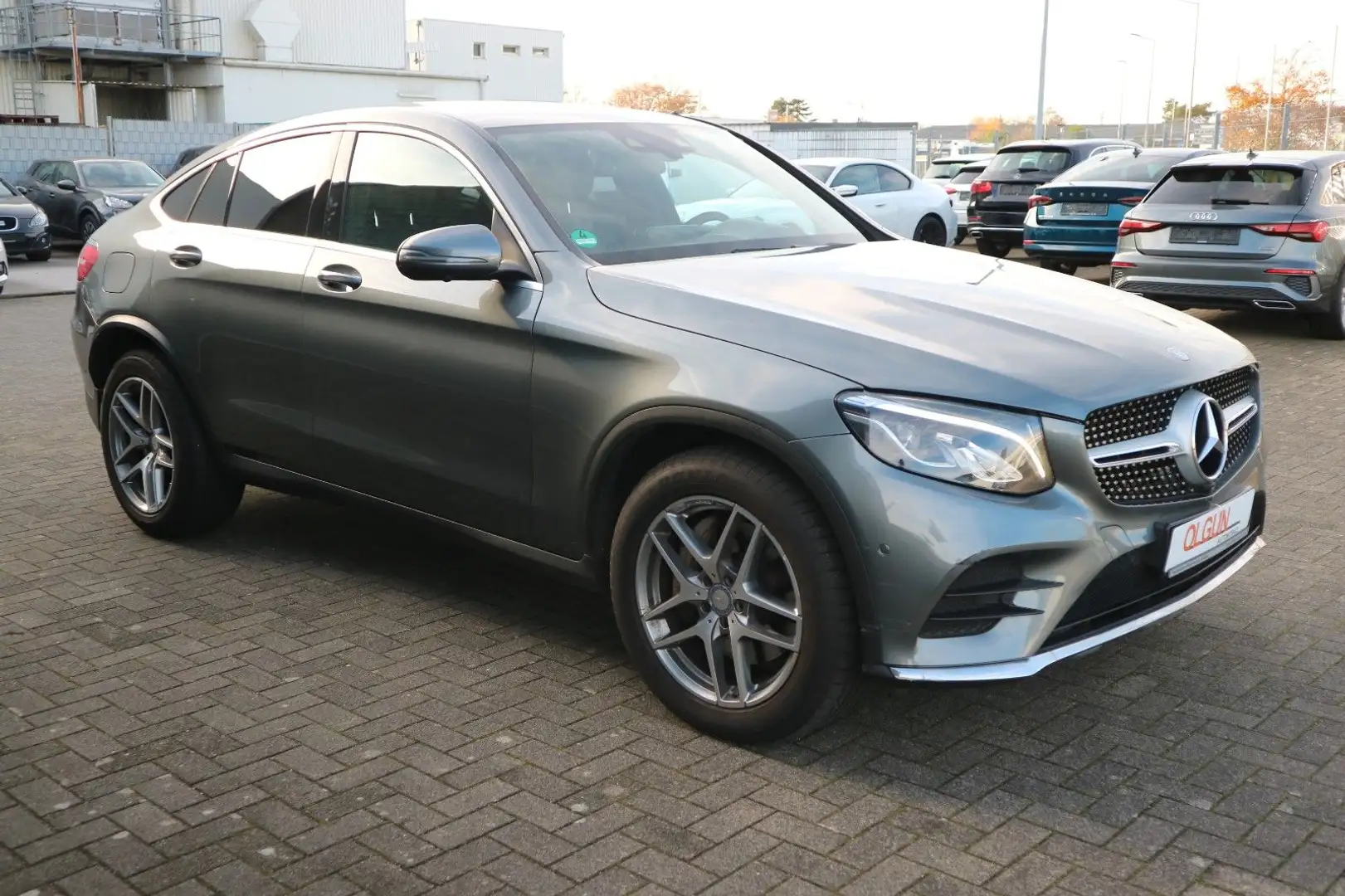 Mercedes-Benz GLC 250 d 4Matic AMG*HUD*AHK*360 CAM*LED* Grau - 2