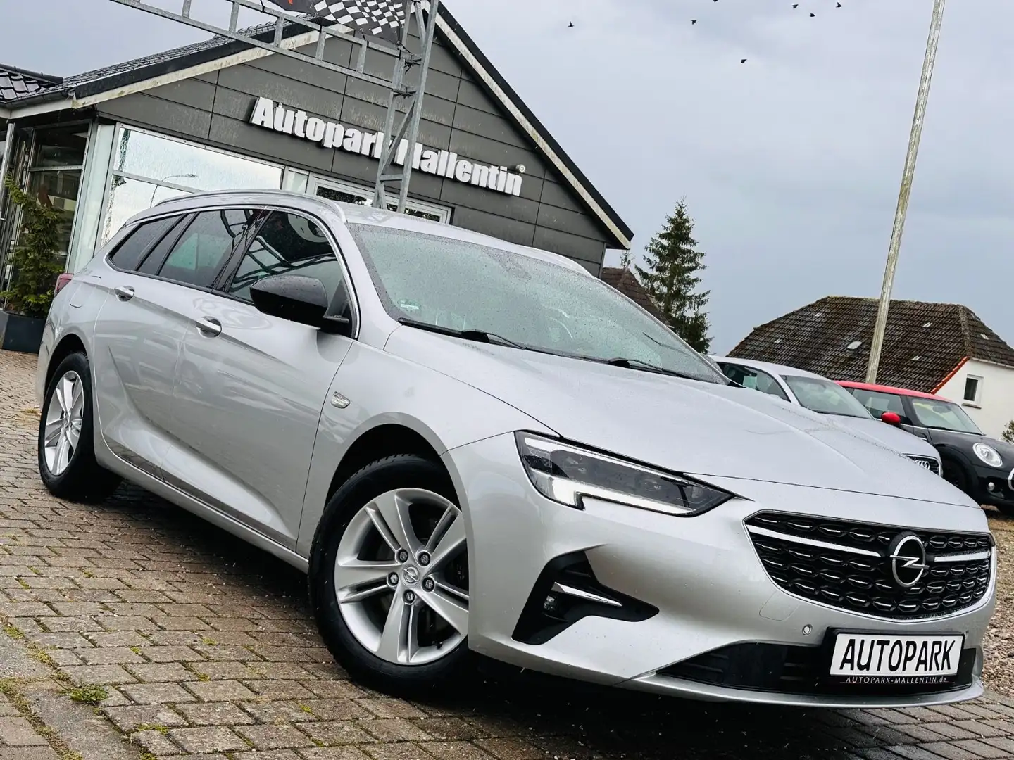 Opel Insignia B Sports Tourer Business*LED*NAVI* Silber - 1