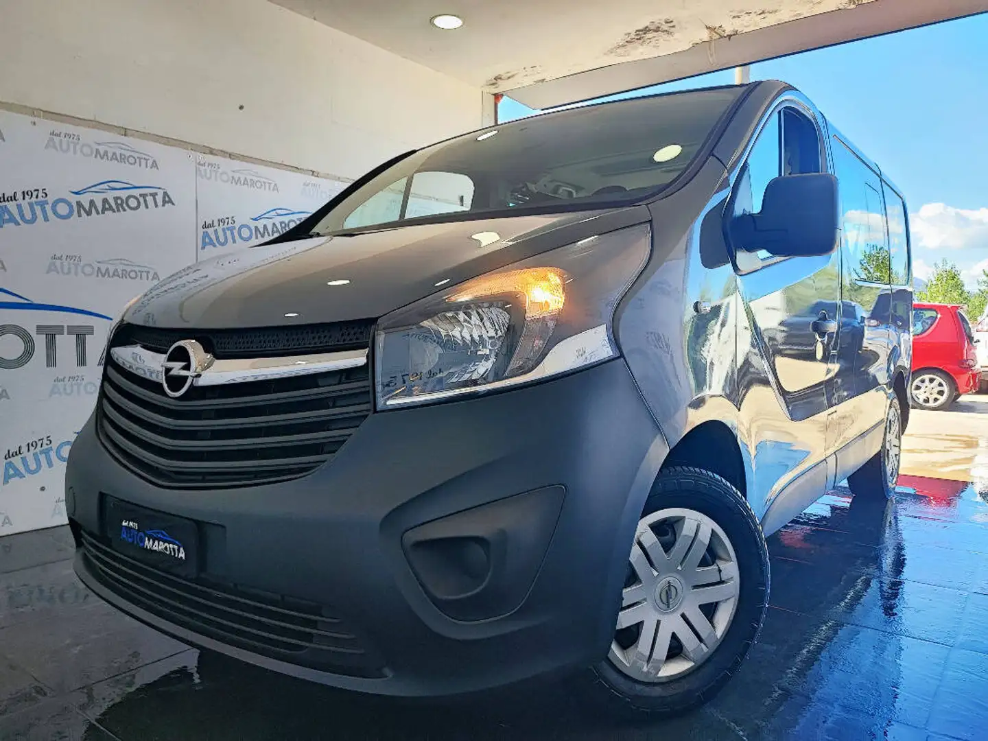 Opel Vivaro 29 L1H1 combi M1 1.6 bit. 125cv S&S E6 c clima Gris - 2