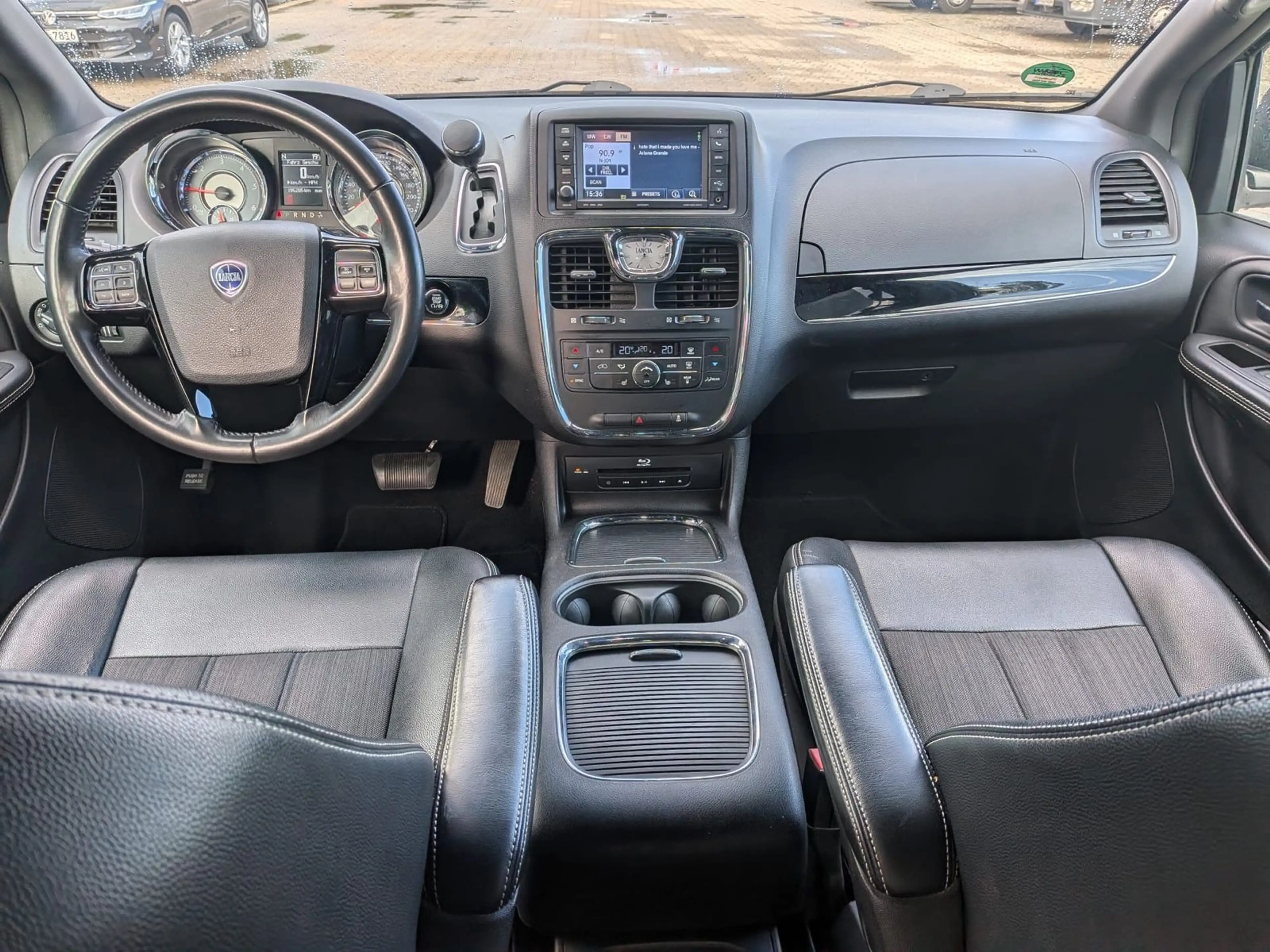Lancia Voyager S 7-Sitze DVD Xenon TÜV bis 2028 — photo 6