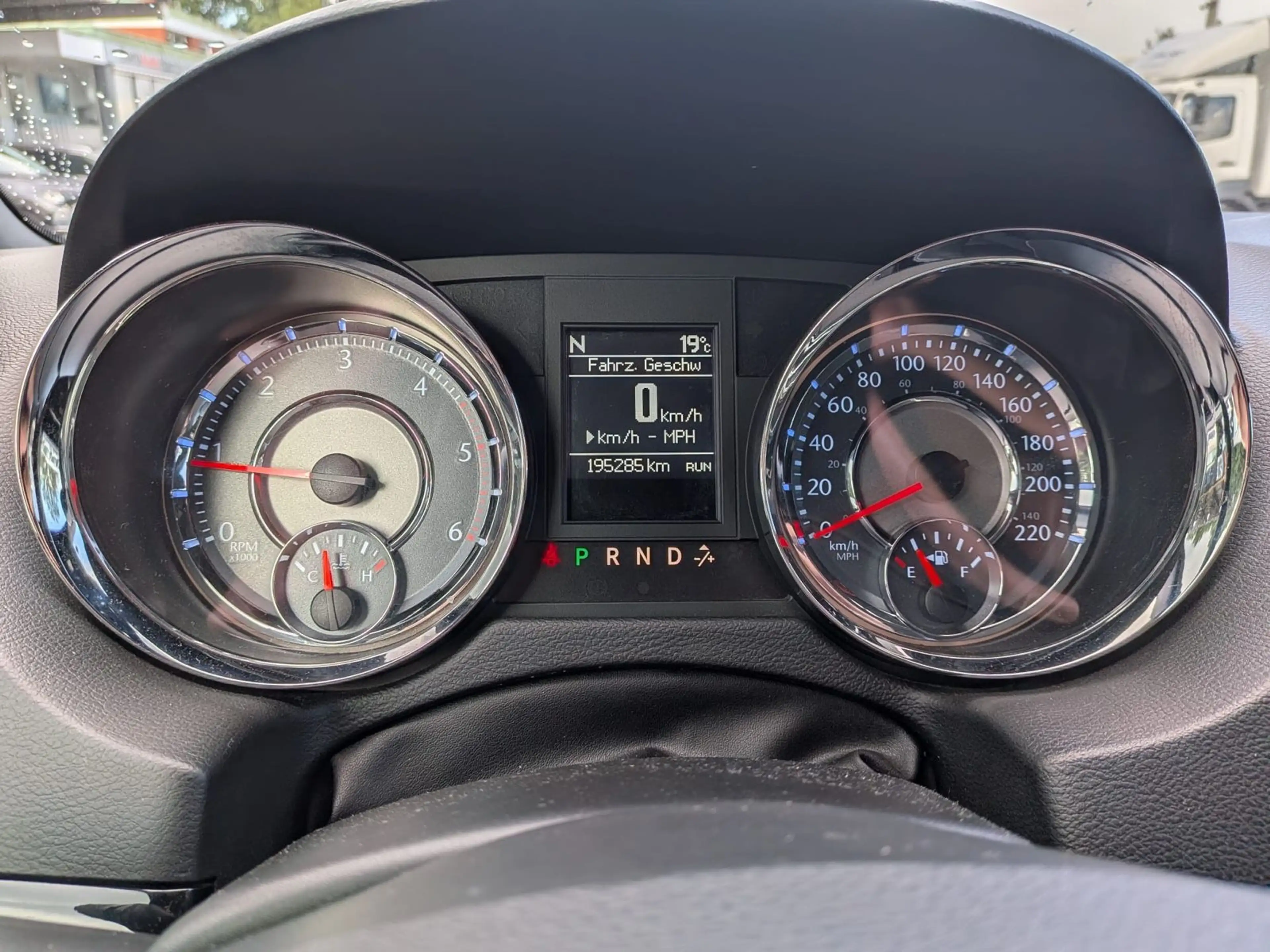 Lancia Voyager S 7-Sitze DVD Xenon TÜV bis 2028 — photo 10
