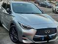 Infiniti Q30 Q30 1.5d Sport City Black 109cv Gris - thumbnail 3