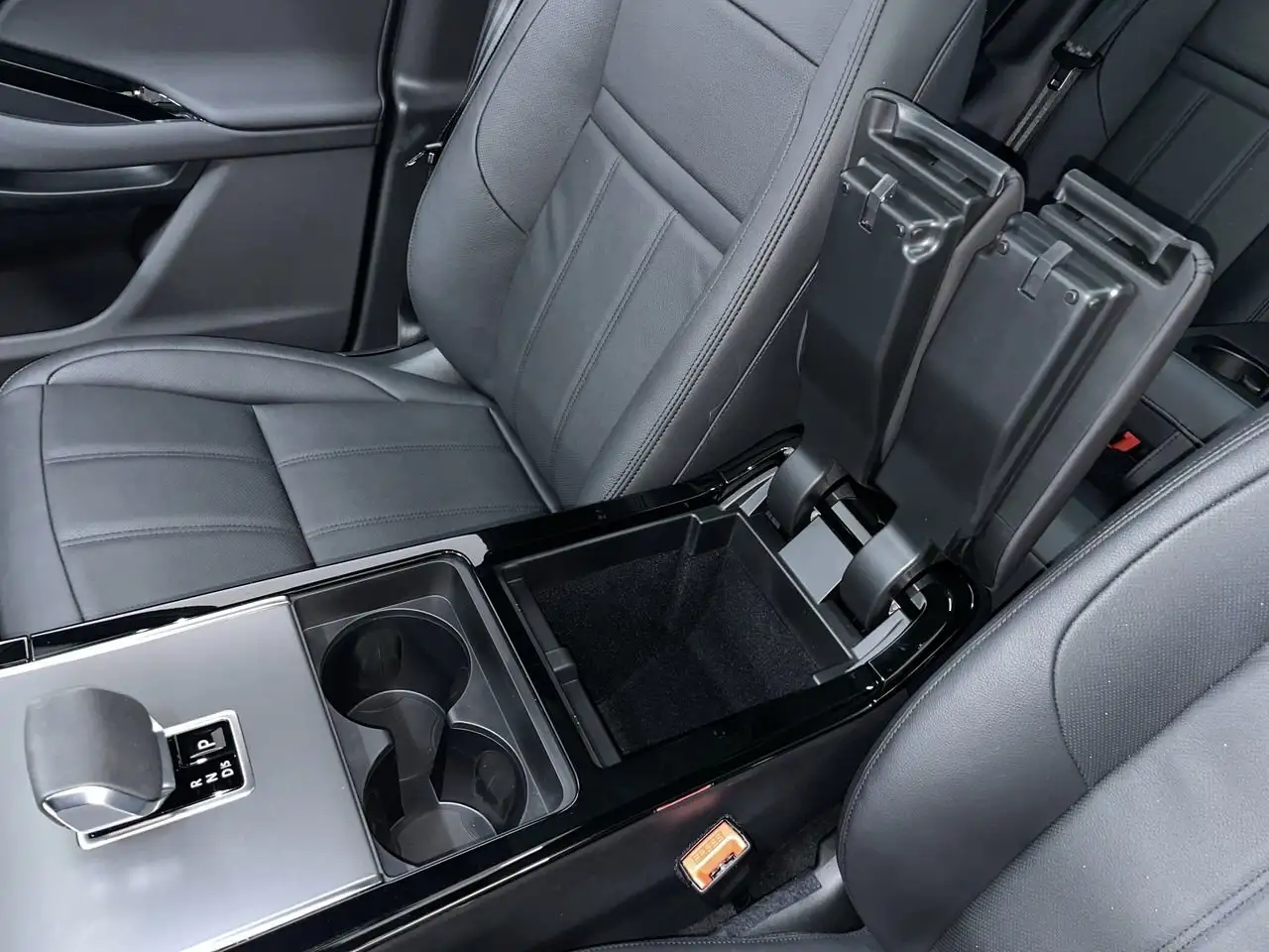 Land Rover Range Rover Evoque снимка Land Rover Range Rover Evoque