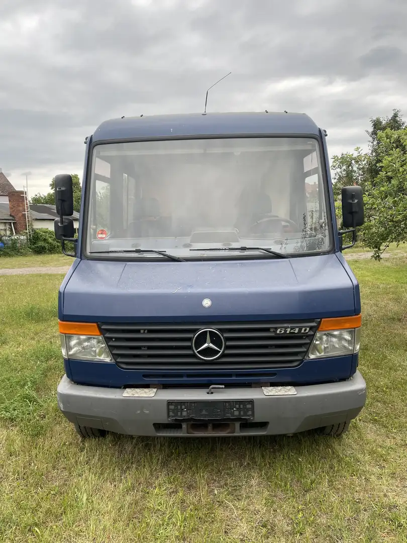 Mercedes-Benz Vario 614 D-KA Bleu - 2