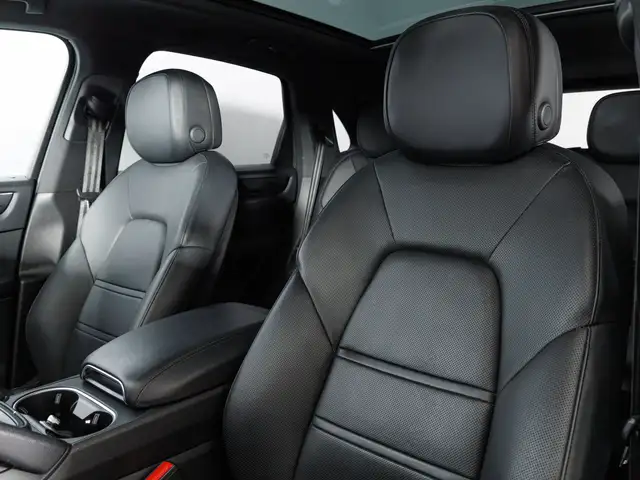 Porsche Cayenne view 12