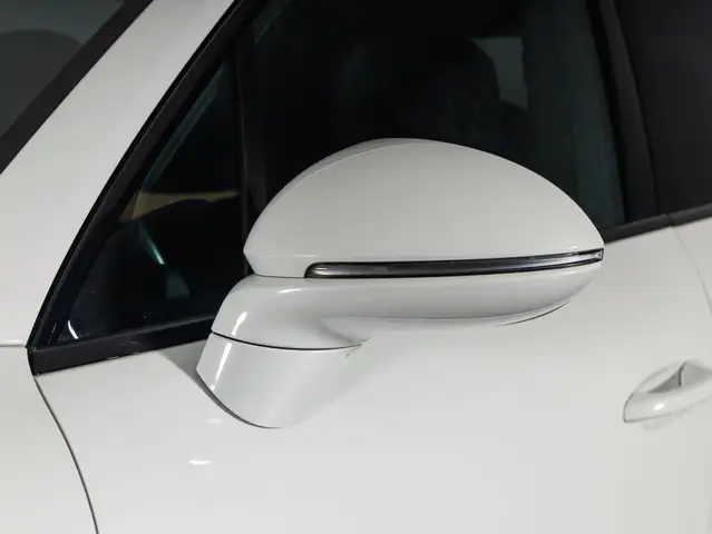 Porsche Cayenne view 15
