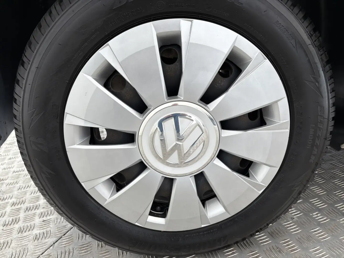 Volkswagen up! 1.0 BMT move up! AIRCO / DAB RADIO/BLUETOOTH Weiß - 2