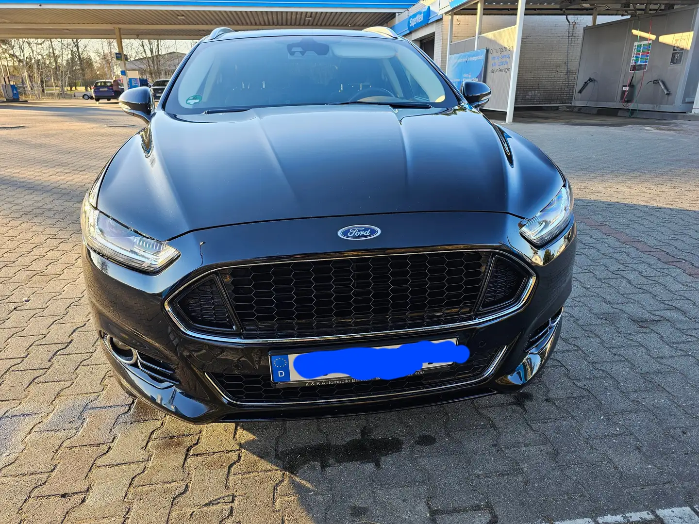 Ford Mondeo Mondeo Turnier 2.0 TDCi Bi-Turbo PowerShift-Aut. T Schwarz - 2