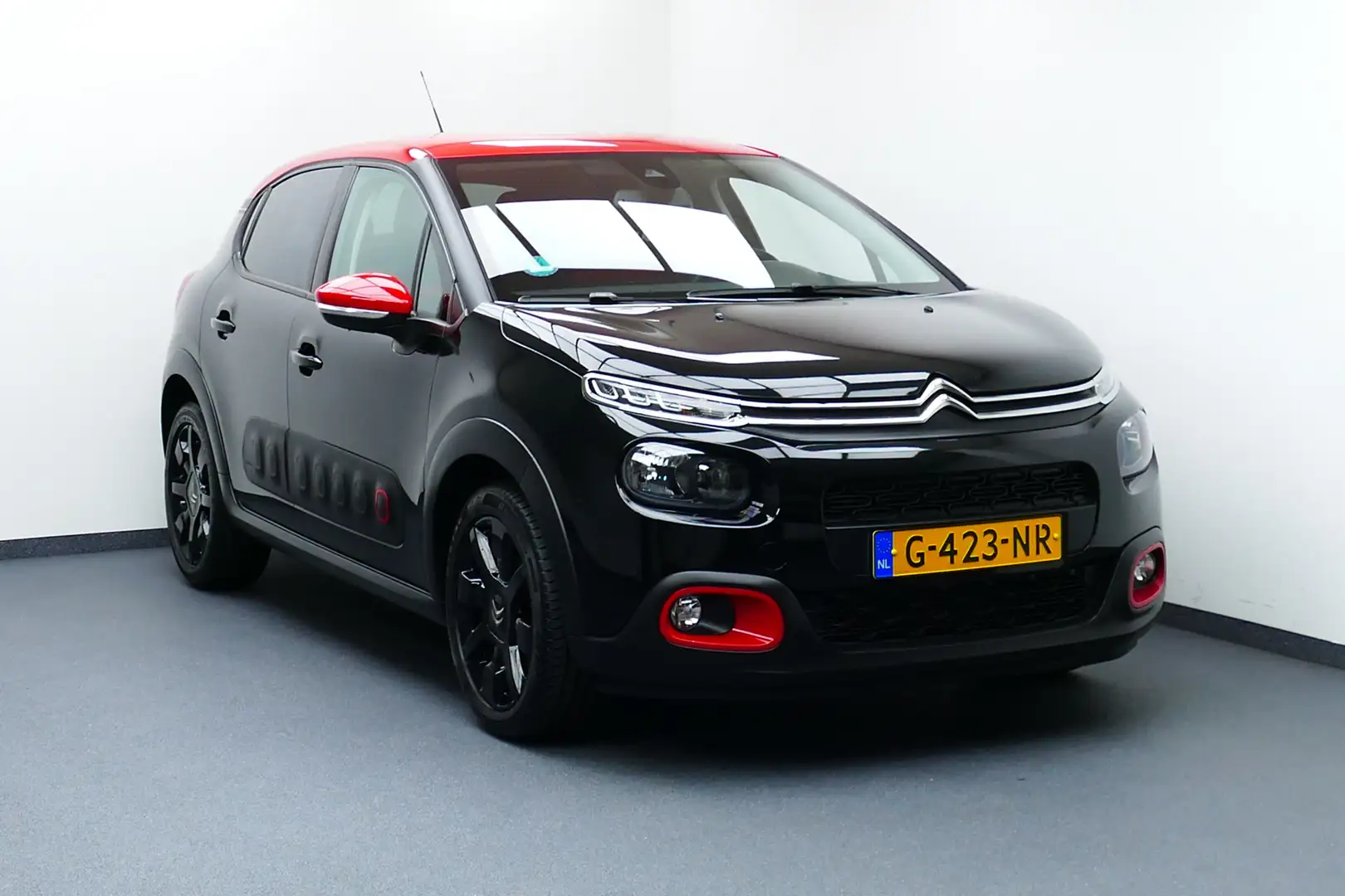 Citroen C3 1.2 110pk Vol Automaat S&S Shine. Bi Tone, Navi, C Zwart - 1