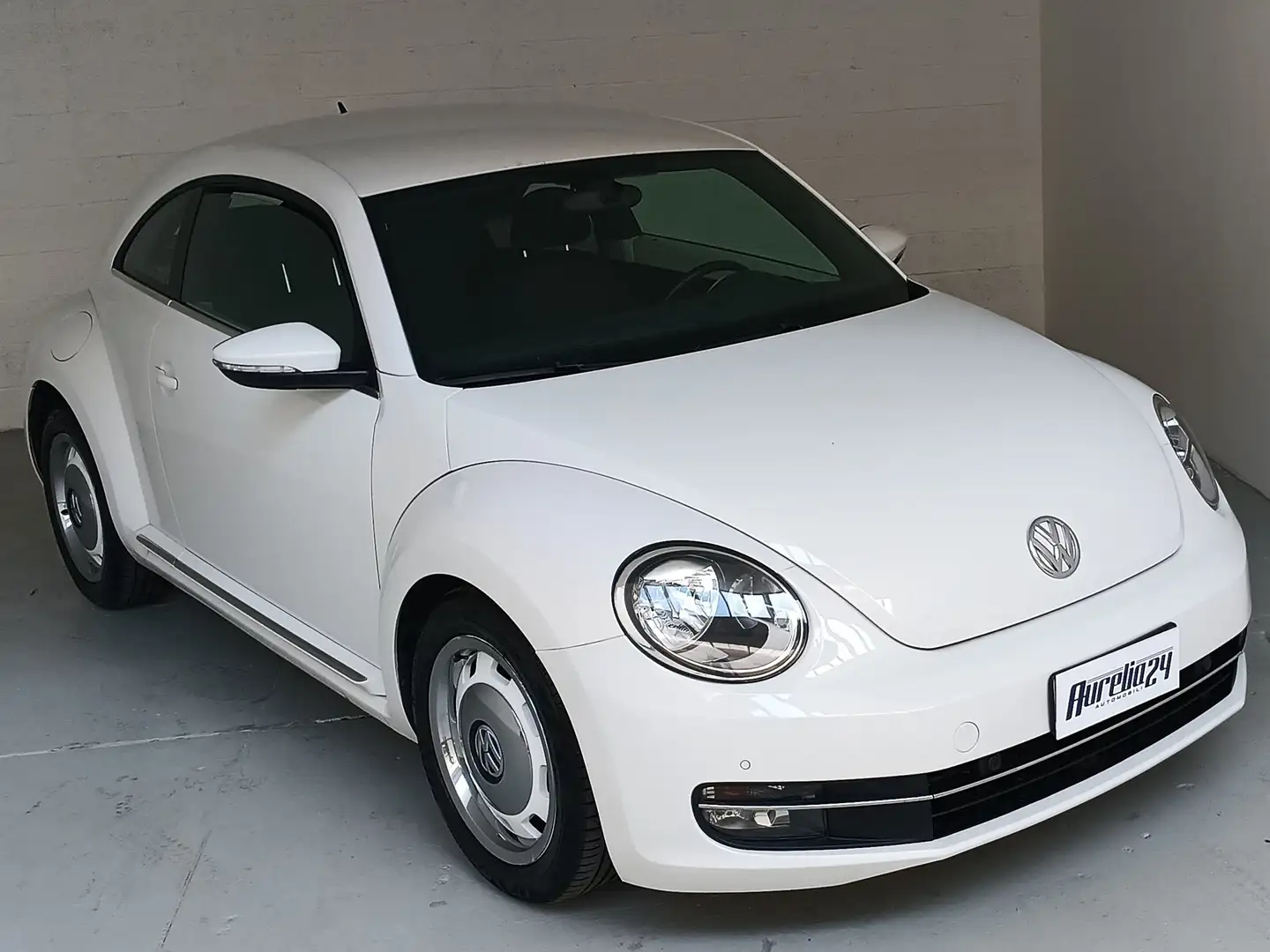 Volkswagen Maggiolino 1.6 tdi Design 105cv Bianco - 2
