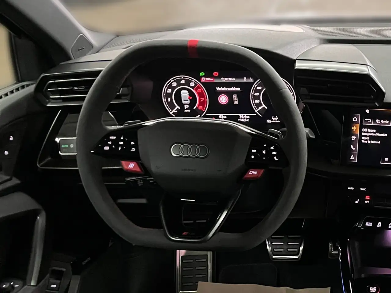 Audi RS3 Vmax 280 km/h Matrix LED Pano RS 10