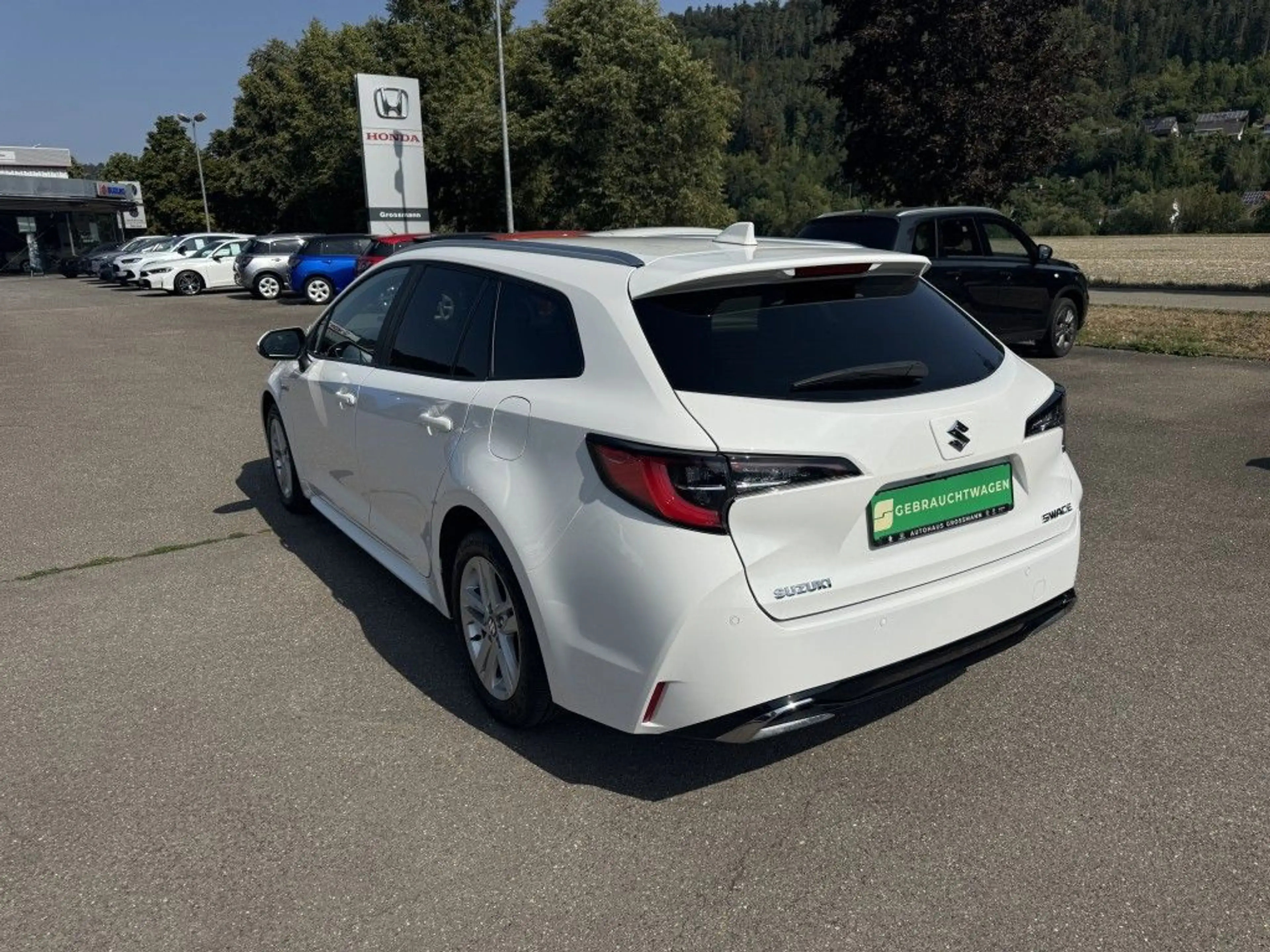 Suzuki Swace 1.8 Hybrid CVT Comfort+ — photo 4