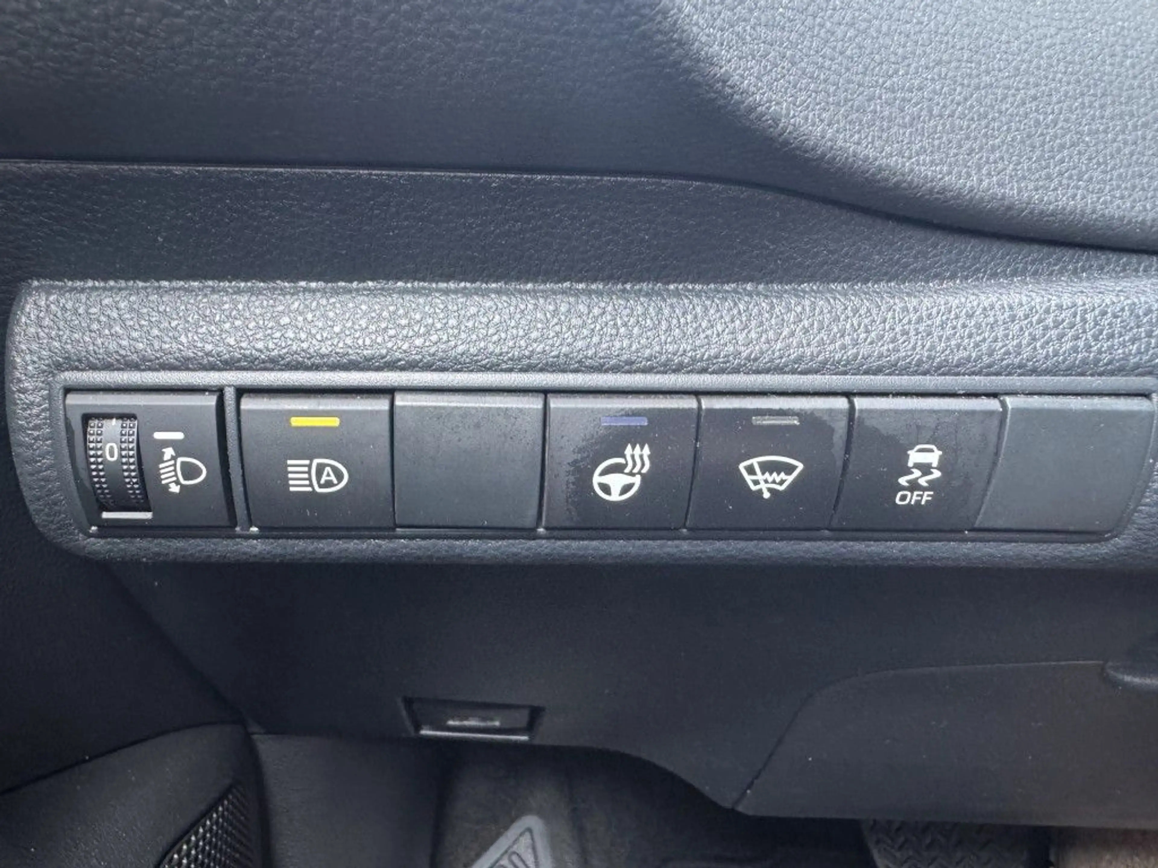 Suzuki Swace 1.8 Hybrid CVT Comfort+ — photo 15