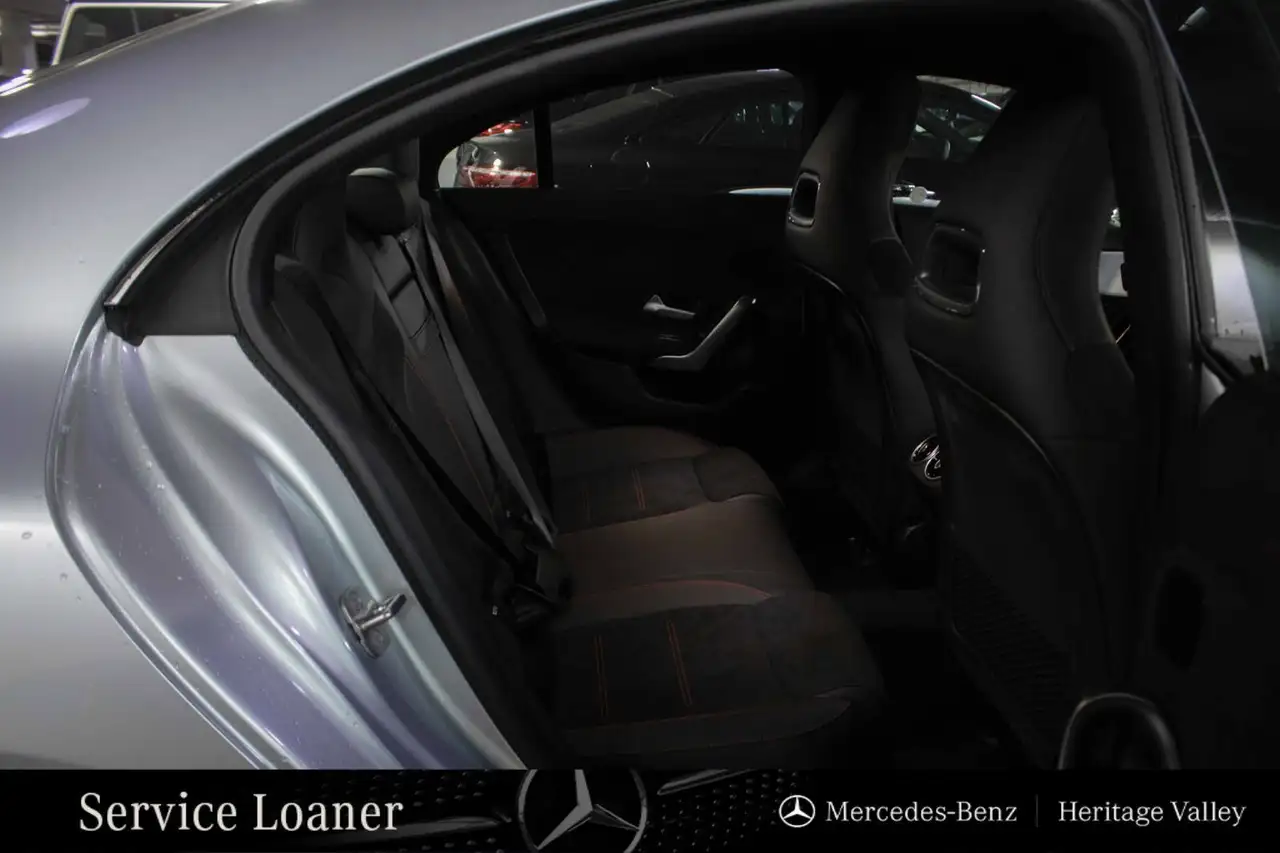 Mercedes-Benz CLA снимка Mercedes-Benz CLA