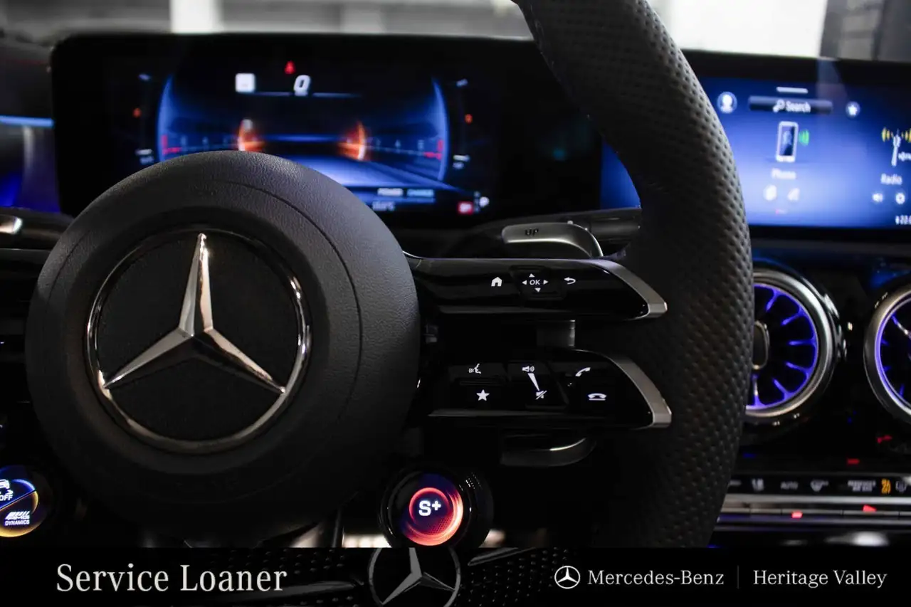 Mercedes-Benz CLA снимка Mercedes-Benz CLA