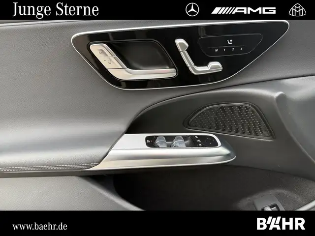 Mercedes-Benz E-Class view 14