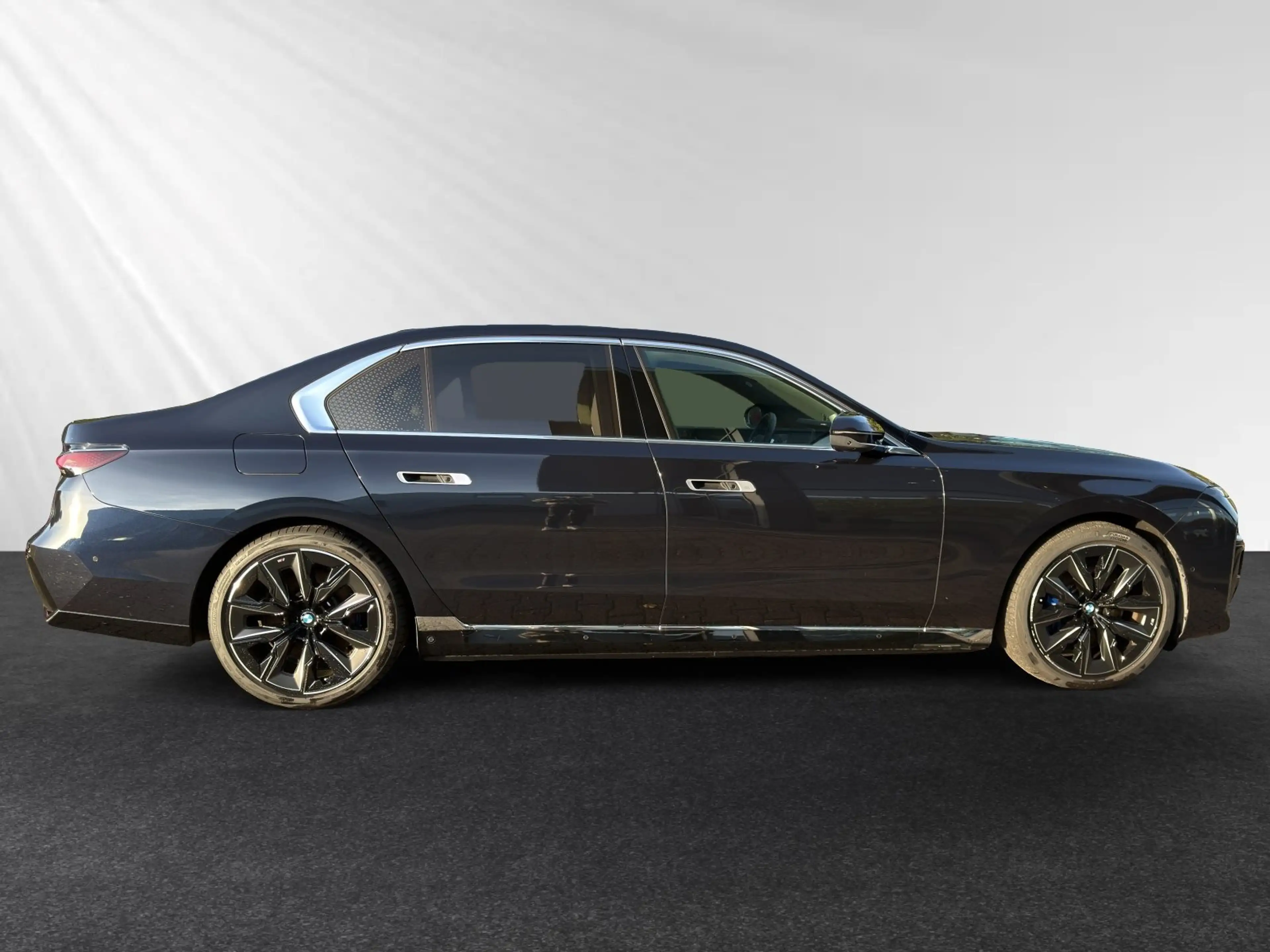 BMW 750 e xDrive M Sport|Leasing ab 955€ mtl. Brutto* — photo 2