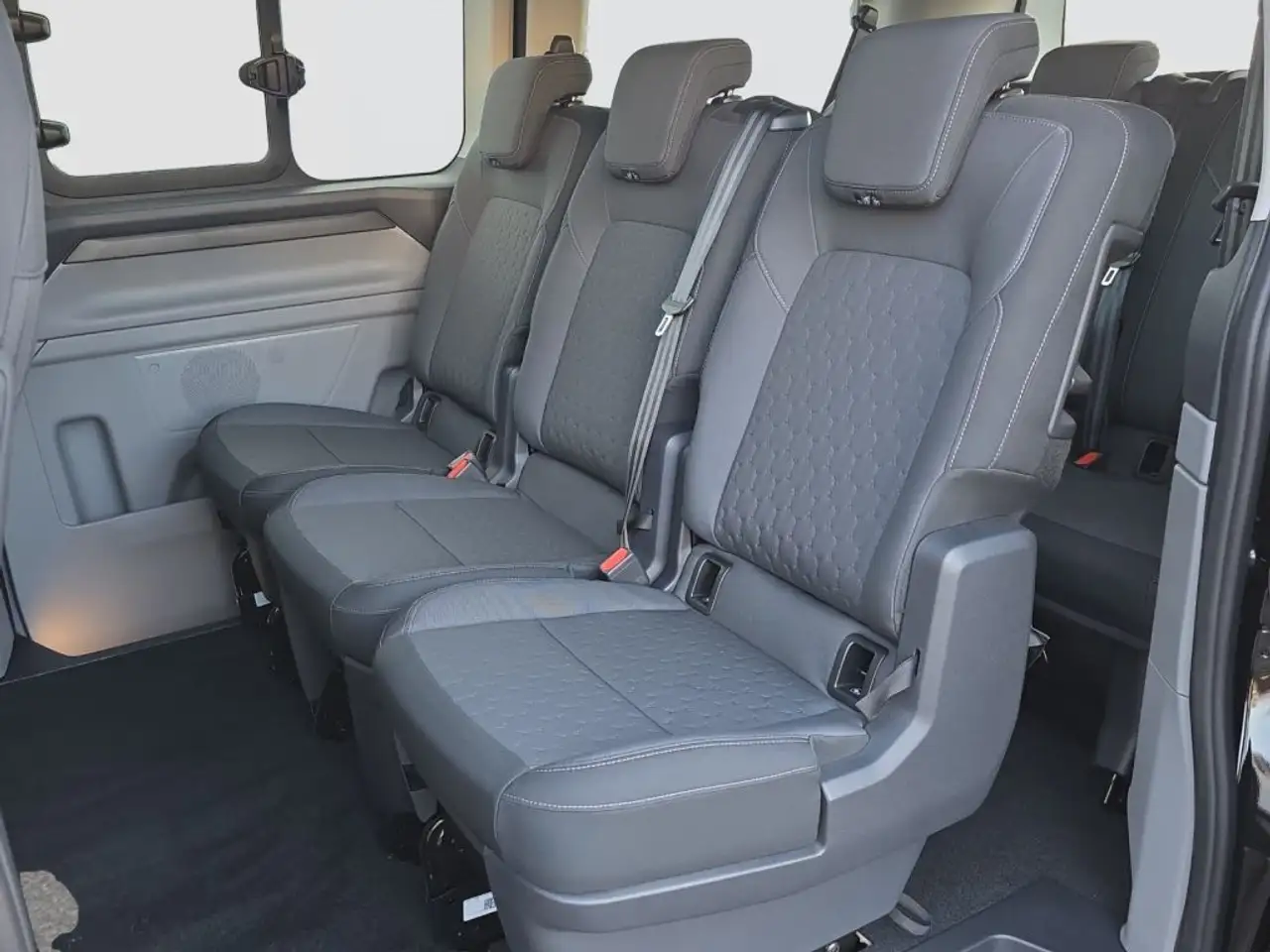 Ford Transit Custom PHEV 320 L1H1 Kombi Limited 8-SP 11