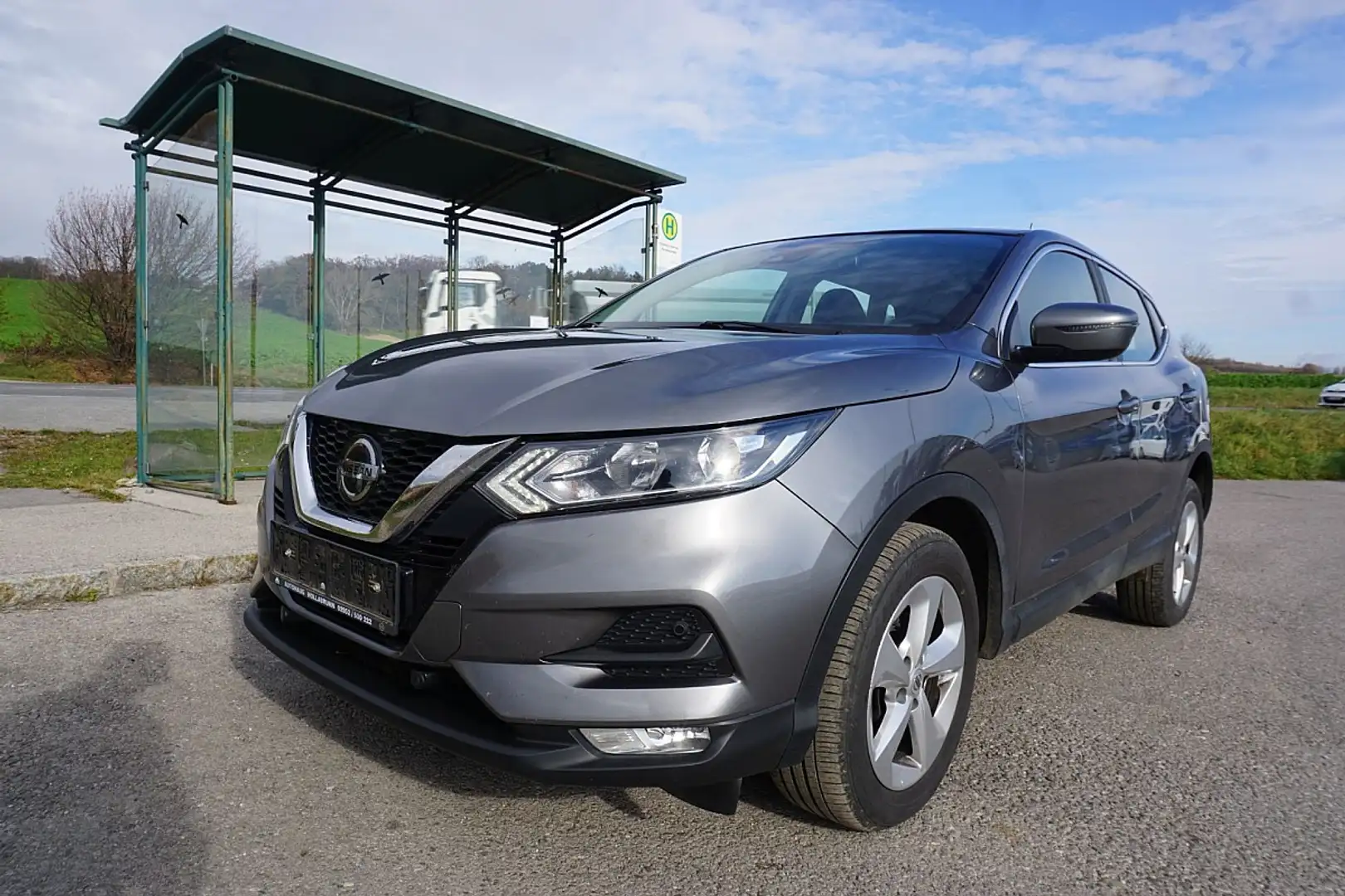 Nissan Qashqai 1,7 dCi ALL-MODE 4x4i Acenta Xtronic Aut. Grau - 2