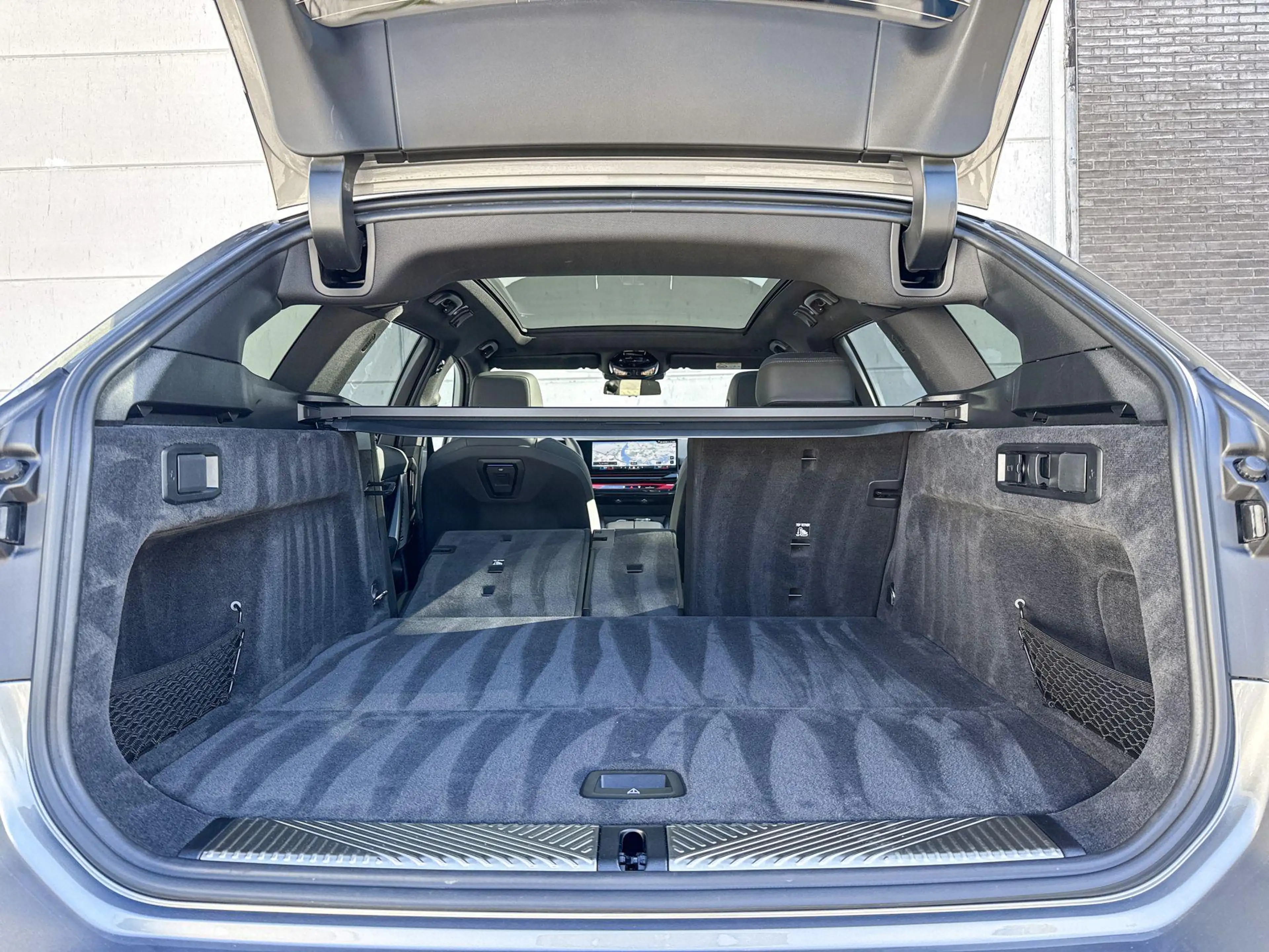 BMW i5 Touring eDrive40 84 kWh | M Sport | Trekhaak | — photo 11