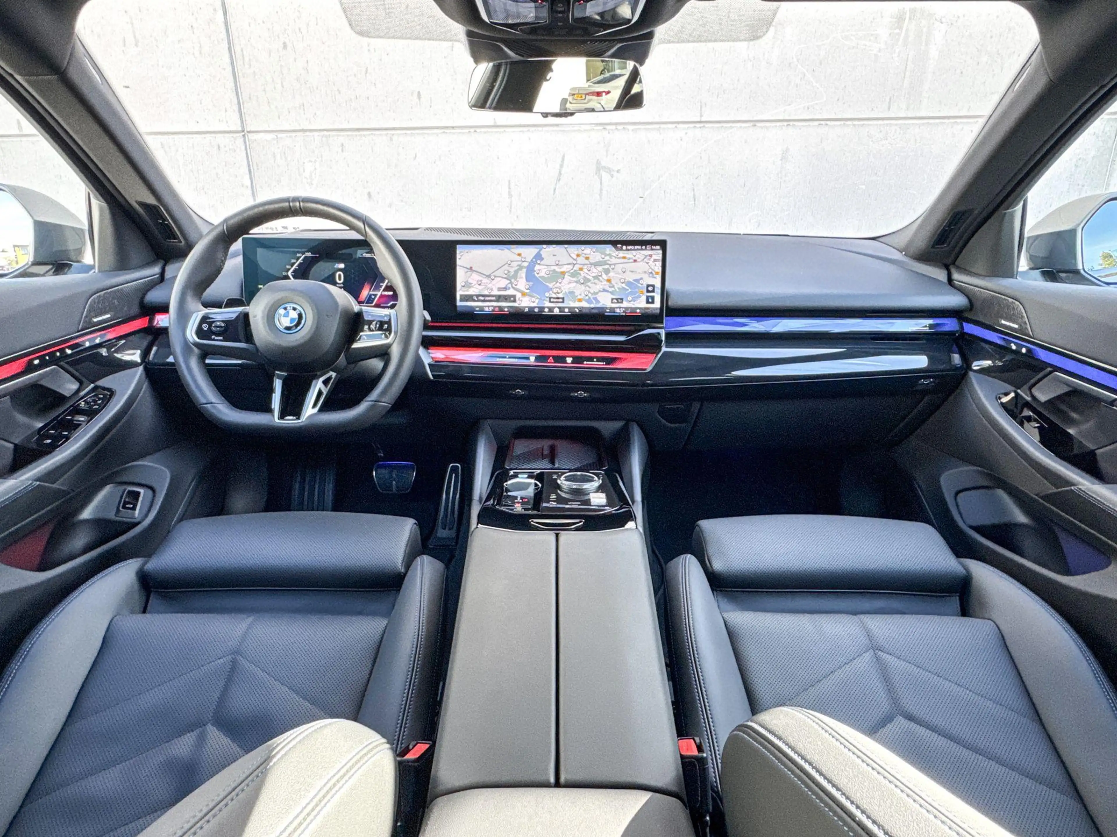 BMW i5 Touring eDrive40 84 kWh | M Sport | Trekhaak | — photo 15