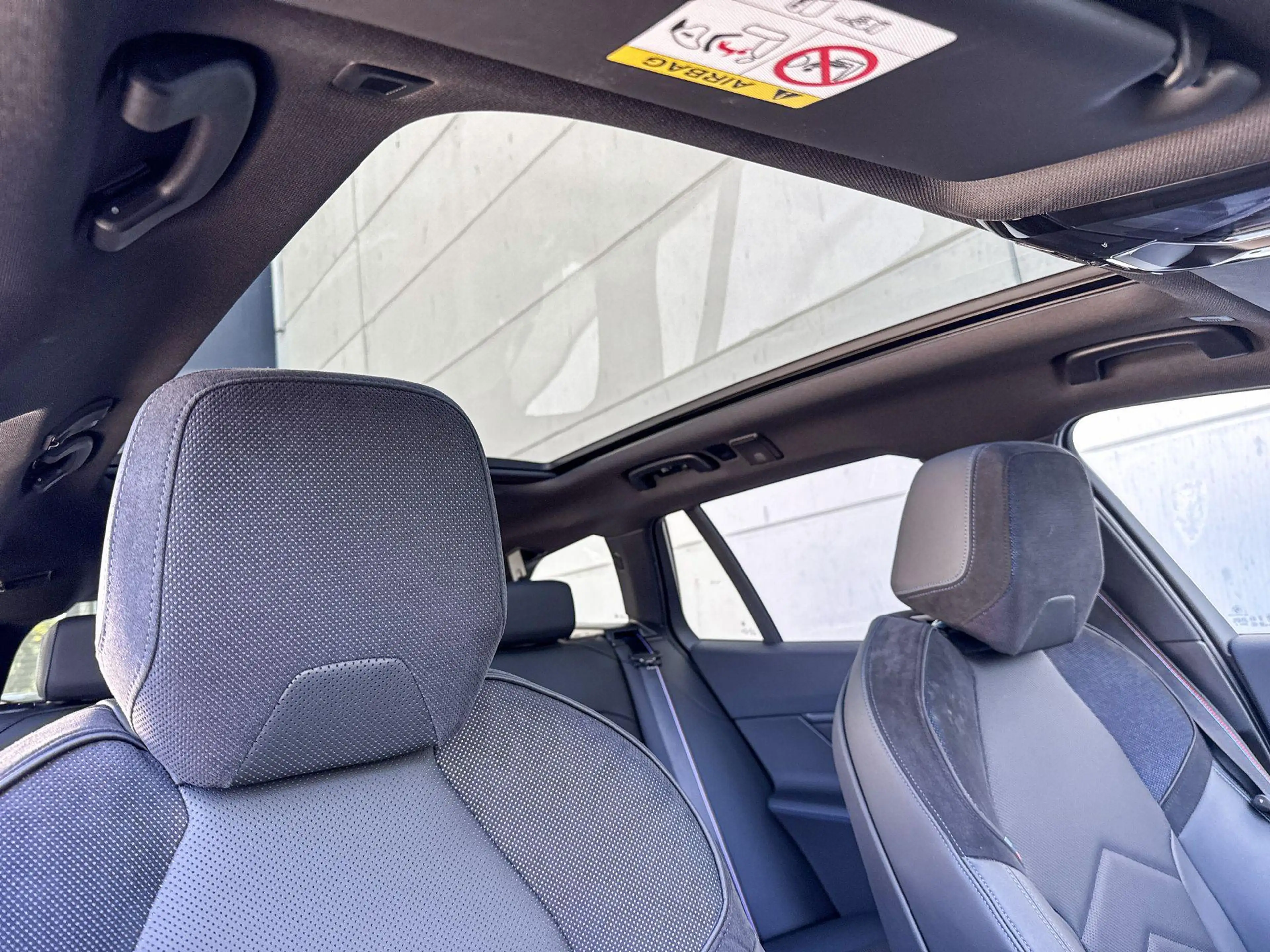 BMW i5 Touring eDrive40 84 kWh | M Sport | Trekhaak | — photo 7