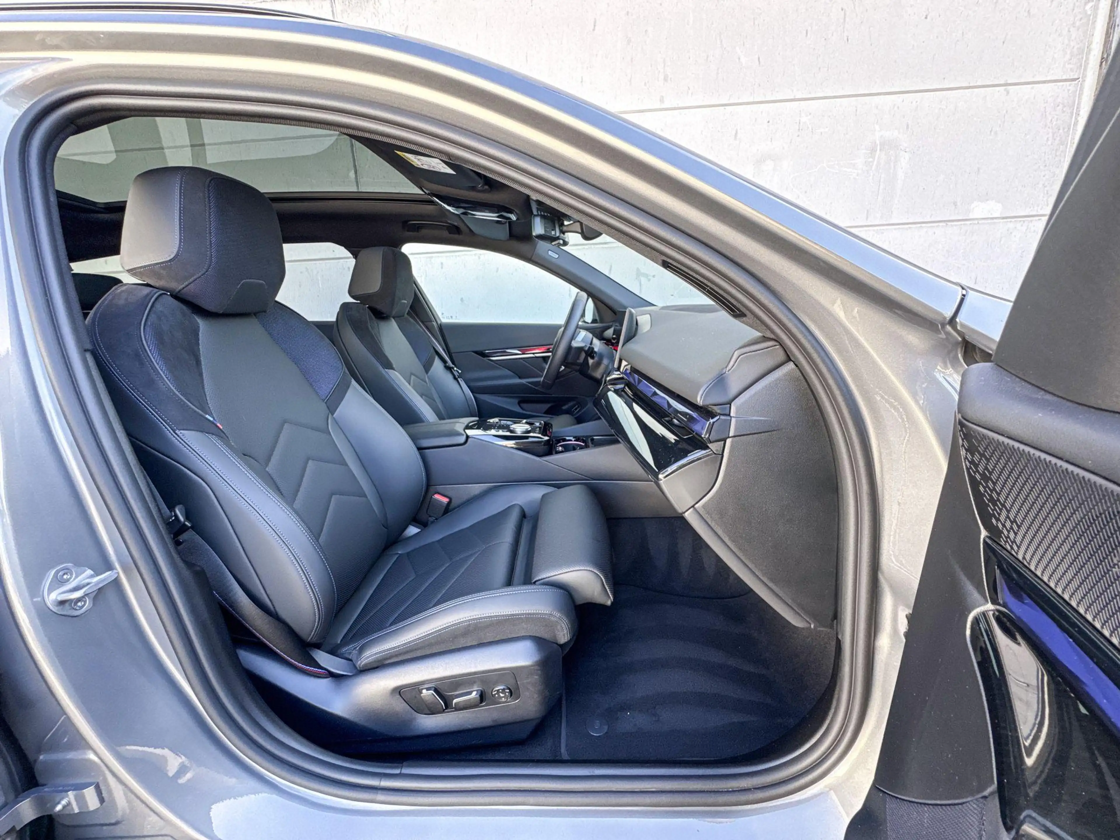 BMW i5 Touring eDrive40 84 kWh | M Sport | Trekhaak | — photo 6