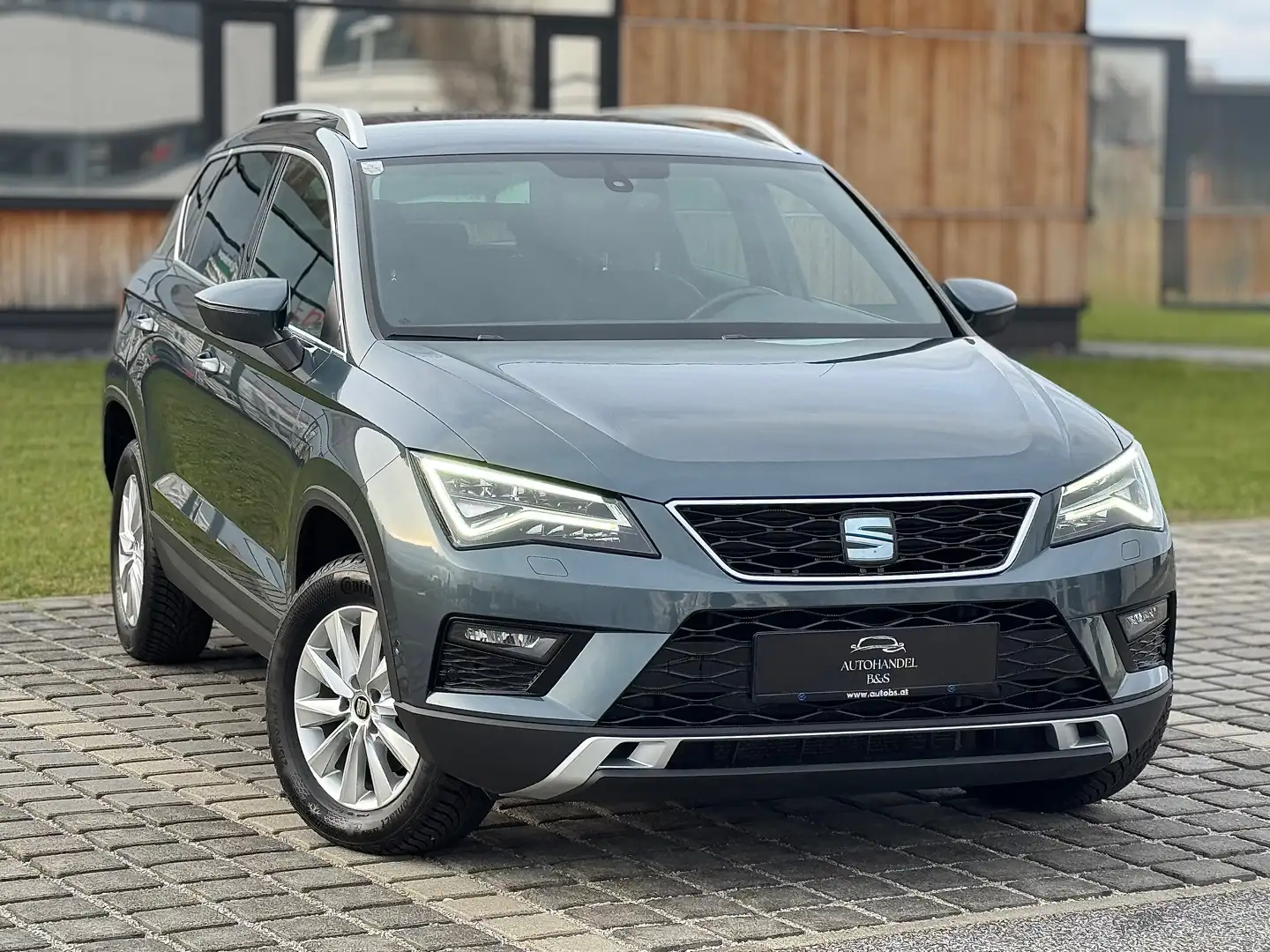 SEAT Ateca 1,6 Xcellence TDI DSG *TOP AUSSTATTUNG* Gris - 1