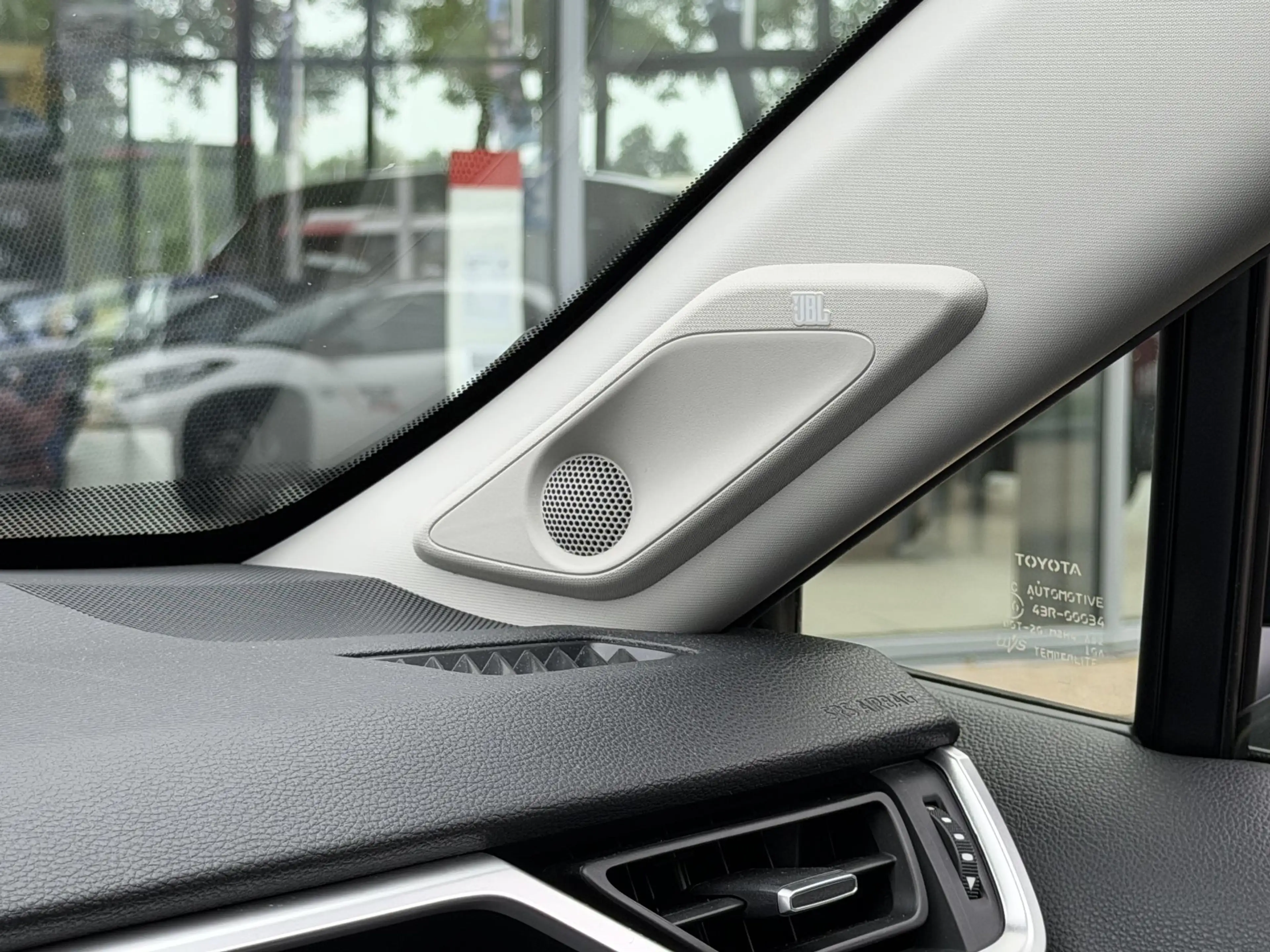 Toyota RAV 4 2.5 Hybrid AWD Style Trekhaak Navi JBL NL — photo 6