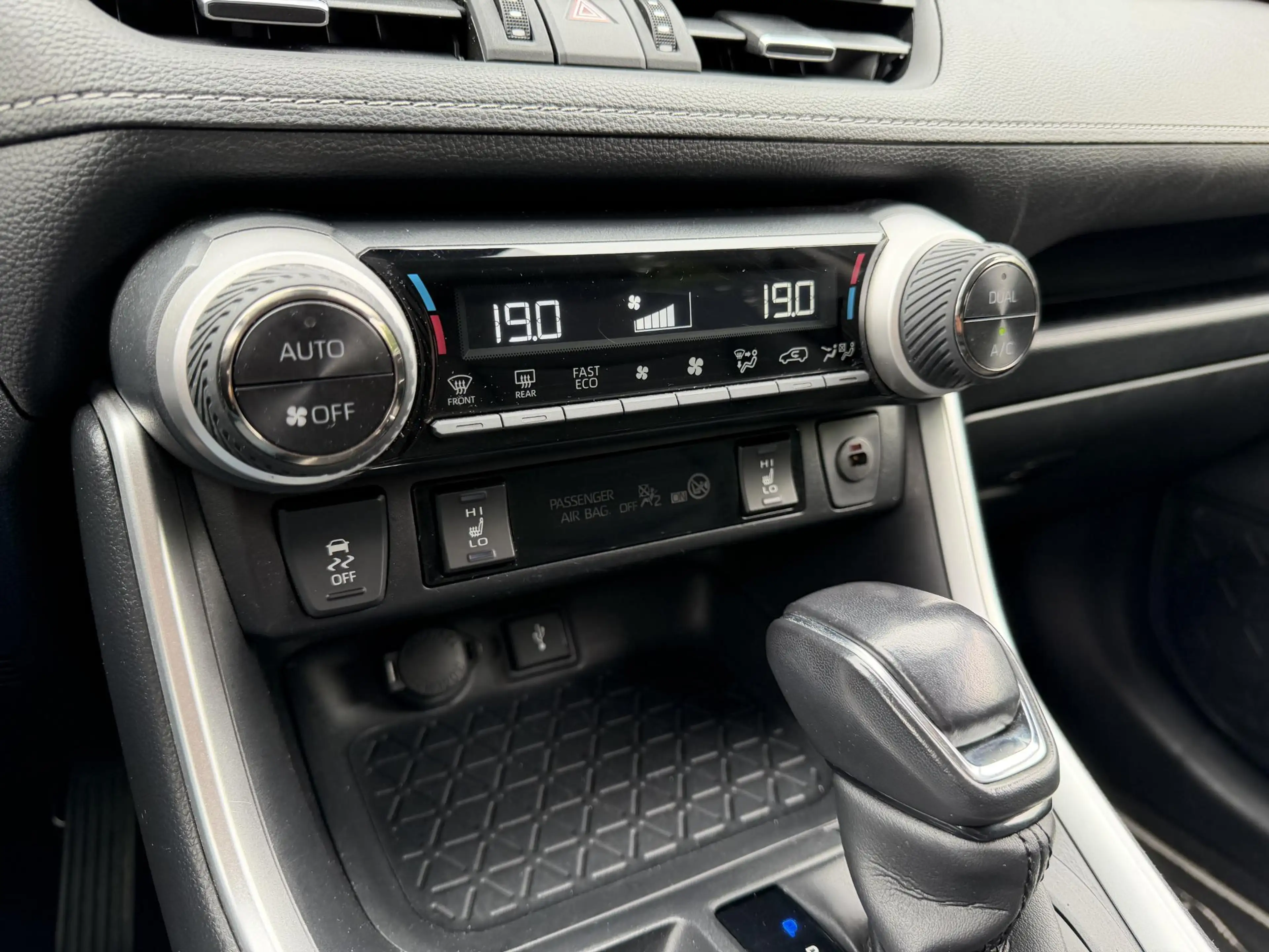 Toyota RAV 4 2.5 Hybrid AWD Style Trekhaak Navi JBL NL — photo 9